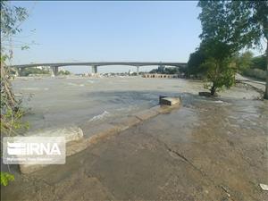شهروندان از نزدیک شدن به حاشیه رودخانه دز خودداری کنند