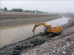 لایروبی فاز دوم کانال اصلی آبرسان منطقه شرق شبکه آبیاری دز 